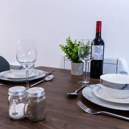 Trendy Apt In The Heart Of Mcr With Parking Manchester Exterior photo