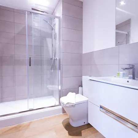 Trendy Apt In The Heart Of Mcr With Parking Manchester Exterior photo